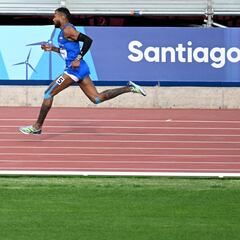 Anthony Zambrano, descalificado en la final de los 400m en Santiago