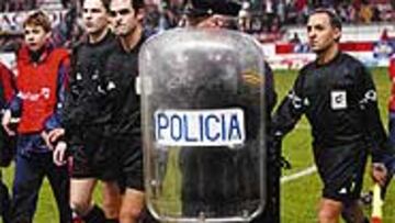 Velasco Carballo salió escoltado tras el Sporting-Numancia de la pasada campaña.