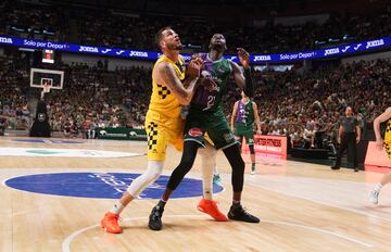 Ilimane Diop contra el Tenerife.