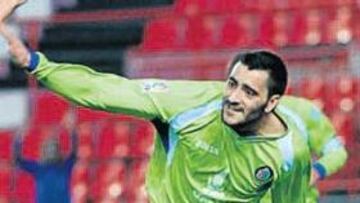 <b>EN RACHA. </b>El jerezano festeja su gol el domingo en Tarragona, el 12+1.