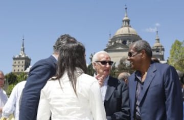 La exposición muestra la vinculación de San Lorenzo de El Escorial con el club rojiblanco a lo largo de la historia. Calleja y Luis Pereira.