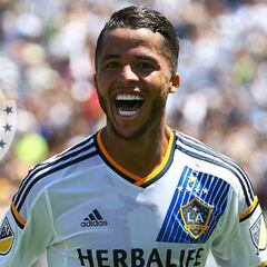 Giovani Dos Santos habría sido tentado por Chivas; Higuera lo niega