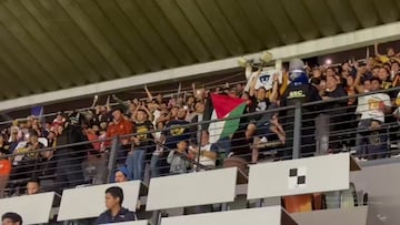 Afición de Pumas luce bandera de Palestina tras vencer a Cruz Azul en el Azteca