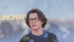 BARCELONA, SPAIN - FEBRUARY 07: Actor Tom Holland attends the photocall during the presentation of the movie 'Uncharted' on February 07, 2022 in Barcelona, Spain. (Photo by Xavi Torrent/Getty Images)