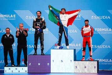 Antonio Félix da Costa en el podio con Jean-Eric Vergne y Jerome d'Ambrosio.