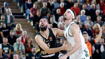 Nikola Mirotic y Juancho Hernangómez, durante un partido entre Mónaco y Panathinaikos.