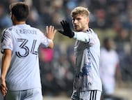 El ex atacante de la selección alemana suma asistencias clave en el arranque perfecto de los Earthquakes.