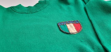 The original 1954 green shirt 