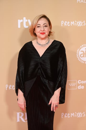 La actriz Carmen Machi posa en la alfombra roja de la 30 edici¨®n de los Premios Jos¨¦ Mar¨ªa Forqu¨¦, en el Palacio Municipal de IFEMA.