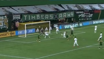 De media vuelta: el nuevo gol de Felipe Mora en la MLS