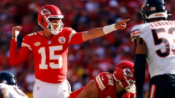 KANSAS CITY, MISSOURI - SEPTEMBER 24: Patrick Mahomes #15 of the Kansas City Chiefs calls out orders in the first half of a game against the Chicago Bears at GEHA Field at Arrowhead Stadium on September 24, 2023 in Kansas City, Missouri.   David Eulitt/Getty Images/AFP (Photo by David Eulitt / GETTY IMAGES NORTH AMERICA / Getty Images via AFP)