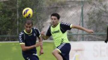 INDISCUTIBLE. Guerrero también es indiscutible para Lobera. Arriba, ayer con David González.