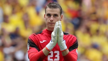 Lunin durante el partido de la Eurocopa 2024 entre Ucrania y Rumanía.