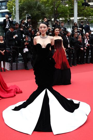 Jessica Wang posa en la alfombra roja de Cannes. 