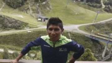 Los ciclistas del equipo Movistar, el espa&ntilde;ol Alejandro Valverde y el colombiano Nairo Quintana, hoy en Andorra, despu&eacute;s de la rueda de prensa que ha ofrecido en el primer d&iacute;a de descanso de la Vuelta Ciclista a Espa&ntilde;a. 