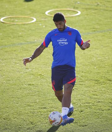Luis Su¨¢rez durante el entrenamiento