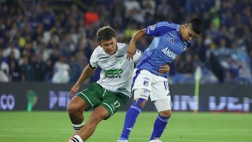BOGOTA, COLOMBIA - FEBRUARY 8: Elan Ricardo of La Equidad (L) fights for the ball with Daniel Cataño of Millonarios (R) during a Liga Colombiana match between Millonarios and La Equidad at Estadio El Campin on February 8, 2025 in Bogota, Colombia. (Photo by Santiago Arenas/Eurasia Sport Images/Getty Images)