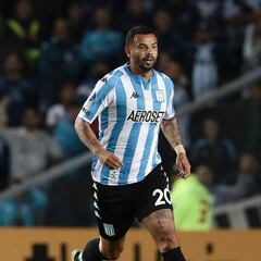 Presidente Racing: “Le dijimos a Edwin Cardona que busque club”