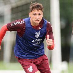 Luciano Arriagada, otra vez