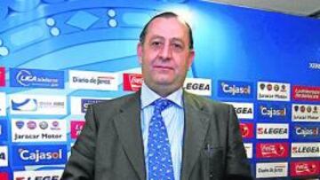 <b>TRABAJO. </b>Joaquín Bilbao analizará el lunes con Esteban Vigo la posibilidad de acudir al mercado.