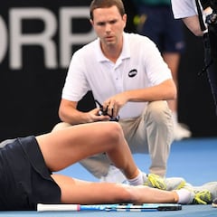 Muguruza se retira en un duro debut ante la serbia Krunic