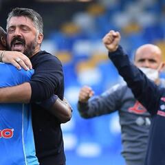 El Nápoles se olvida de las polémicas arrollando al Atalanta