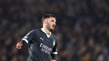 Rotterdam (Netherlands), 12/02/2025.- Santiago Gimenez of AC Milan looks on during the UEFA Champions League playoff first leg soccer match between Feyenoord and AC Milan, in Rotterdam, the Netherlands, 12 February 2025. (Liga de Campeones, Países Bajos; Holanda) EFE/EPA/SEM VAN DER WAL