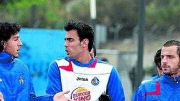 <b>EN EL GETAFE. </b>Parejo, Codina y Soldado, tres canteranos blancos.