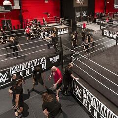 WWE tendría un Performance Center en México