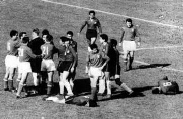 2 de junio de 1962. Chile vence 2-0 a Italia en la Copa del Mundo de 1962. El partido es llamado &#039;La Batalla de Santiago&#039;.