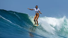 Honolua Blomfield durante el 2024 Surf City El Salvador ISA World Longboard Championship.