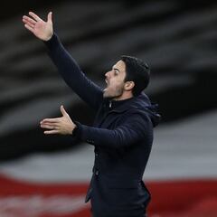"El equipo no tiene líder, pero los jugadores están matando a Arteta"