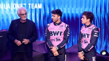 Flavio Briatore, Pierre Gasly y Franco Colapinto (Alpine). Barcelona, España. F1 2026.
