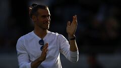 LOS ANGELES, CALIFORNIA - JULY 08: Gareth Bale of Los Angeles FC waves to fans before a game against the Los Angeles Galaxy in the first half at Banc of California Stadium on July 08, 2022 in Los Angeles, California.   Ronald Martinez/Getty Images/AFP
== FOR NEWSPAPERS, INTERNET, TELCOS & TELEVISION USE ONLY ==