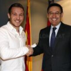 Víctor Tomás renueva con el Barcelona hasta el año 2020