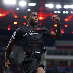 Kofane sigue derribando puertas: goleador más joven en marcar en Champions con el Leverkusen