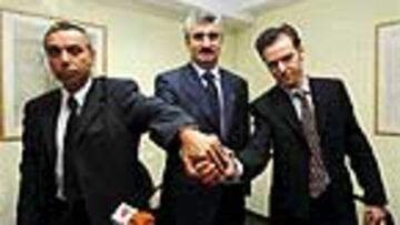 <b>JUNTOS</B>. Antonio Rus, Fernando Gil y Fernando Palos sellaron ayer su alianza.