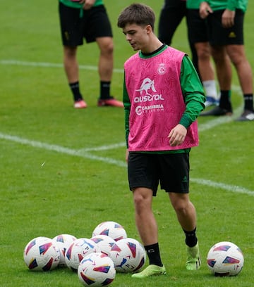 Neco Celorio entrenó por primera vez esta mañana con el primer equipo.