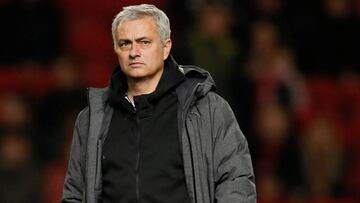 Soccer Football - Carabao Cup Quarter Final - Bristol City vs Manchester United - Ashton Gate Stadium, Bristol, Britain - December 20, 2017 Manchester United manager Jose Mourinho REUTERS/David Klein EDITORIAL USE ONLY. No use with unauthorized audio, video, data, fixture lists, club/league logos or "live" services. Online in-match use limited to 75 images, no video emulation. No use in betting, games or single club/league/player publications. Please contact your account representative for further details.