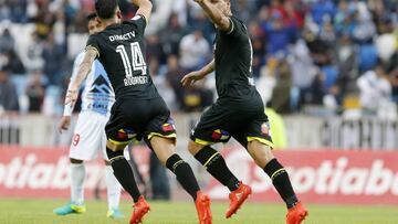 Futbol, Antofagasta vs Colo Colo sexta fecha Campeonato de Apertura 2016/17.
 El jugador de Colo Colo Esteban Paredes celebra luego de convertir un gol contra Antofagasta durante el partido de primera division disputado en el estadio Calvo y Bascu&Atilde;&plusmn;an, en Antofagasta, Chile.
 11/09/2016 
 Martin Thomas/Photosport******** 
 Antofagasta vs Colo Colo, sixth date Aperture Champioship 2016/17.
 Colo Colo&#039;s player Esteban Paredes celebrates after scoring against Antofagasta during the first division football match held at the Calvo y Bascu&Atilde;&plusmn;an stadium in Antofagasta, Chile.
 11/09/2016
 Martin Thomas/Photosport