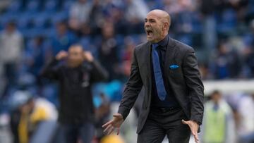 Crean playeras como muestra de apoyo a Paco Jémez