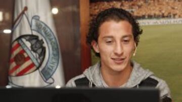 El centrocampista mexicano del Valencia, Andrés Guardado.