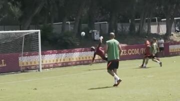 El Tigre Falcao, a tope en el entrenamiento con Galatasaray
