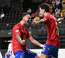 España golea y espera rival en semifinales