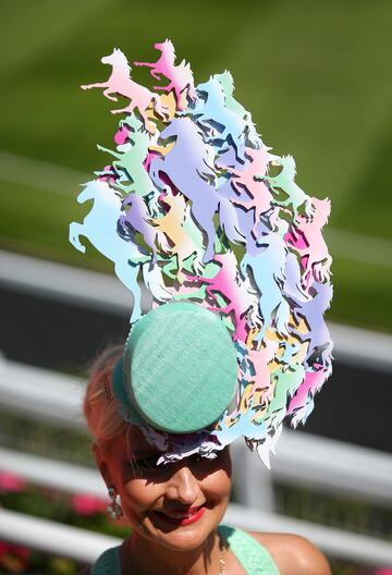 Esta semana se celebra en Ascot, al sur de Inglaterra, la tradicional y pintoresca carrera de caballos con la presencia de la realeza británica.