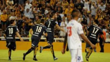 Larrondo salvó a Central en su regreso a la Copa Libertadores