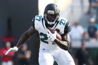 En su temporada de novato, Fournette corrió para más de mil yardas y diez touchdowns.
