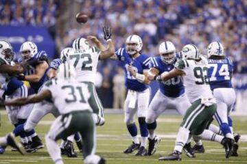 Y, efectivamente, los Colts empezaron fuerte este ¨²ltimo periodo, dando la sensaci¨®n de despertar y poder llevarse al final el encuentro. En el primer drive, los de Indianapolis lograron avanzar desde su yarda 9 hasta la 26 de los Jets sin que los neoyorkinos, por primera vez en el encuentro, fueran capaces de evitarlo.