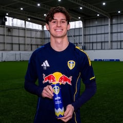 Razones por las que Aaronson es el jugador del mes en Leeds United