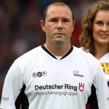 Jean-Marc Bosman, el protagonista del veredicto judicial que se conoció como la Ley Bosman, que reglamentó las transferencias en el fútbol, pasó por difíciles situaciones luego de su retiro, después de que tuviera graves problemas económicos, además su adicción al alcohol, lo que le ha hecho sobrevivir gracias a subvenciones estatales en Bélgica.